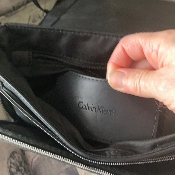 Calvin Klein messenger bag - Picture 2 of 6